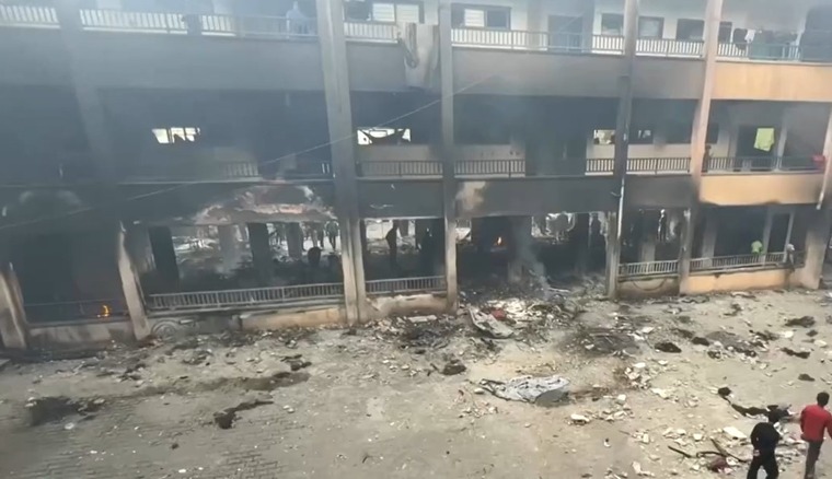 বোমা হামলায় পুড়ে মারা গেল জীবন্ত শিশুরা
